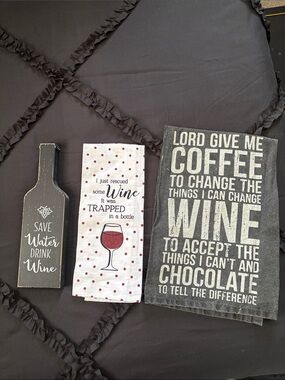Kitchen wine decor